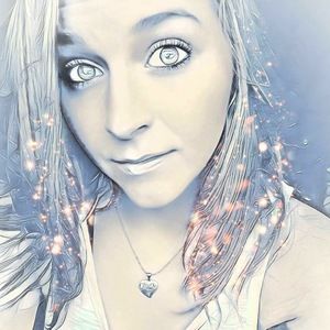 Meet your Posher, Hayley